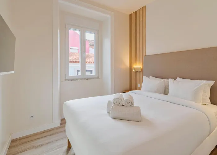 Shiraz Cozy With Office Daire Setúbal