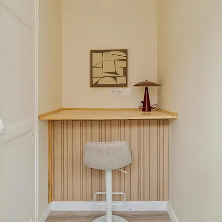 Appartement Shiraz Cozy With Office Setúbal